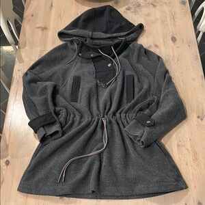 Free People Women's Navy Cinch-able Sweatshirt